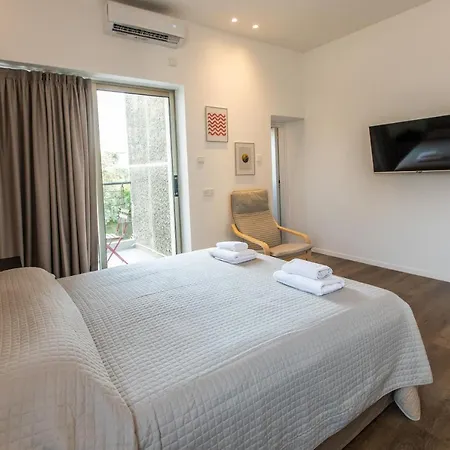 - Unique Staying In Centre