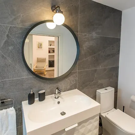 Aparthotel - Unique Staying In Centre 3*