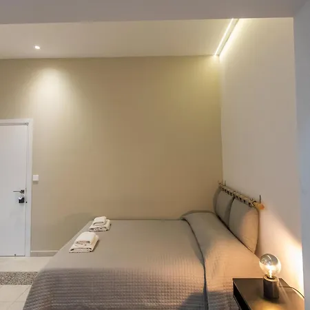 - Unique Staying In Centre 3* Пафос