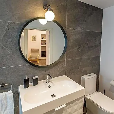 - Unique Staying In Centre Апарт-отель