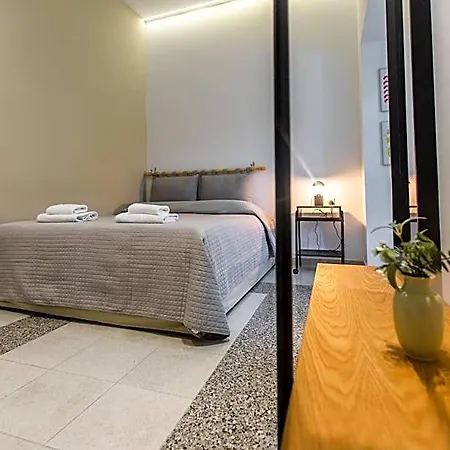 - Unique Staying In Centre Апарт-отель 3*