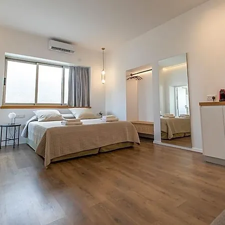 - Unique Staying In Centre Апарт-отель