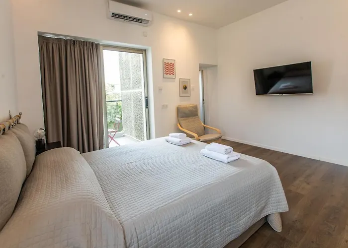 - Unique Staying In Centre