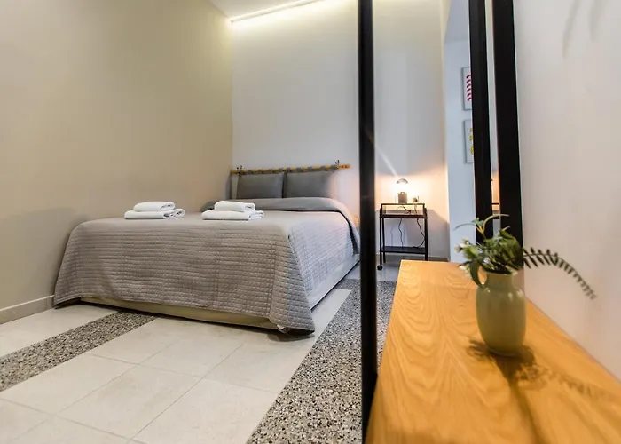 Ξενοδοχείο με διαμερίσματα - Unique Staying In Centre