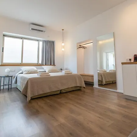 - Unique Staying In Centre 아파트호텔 파포스