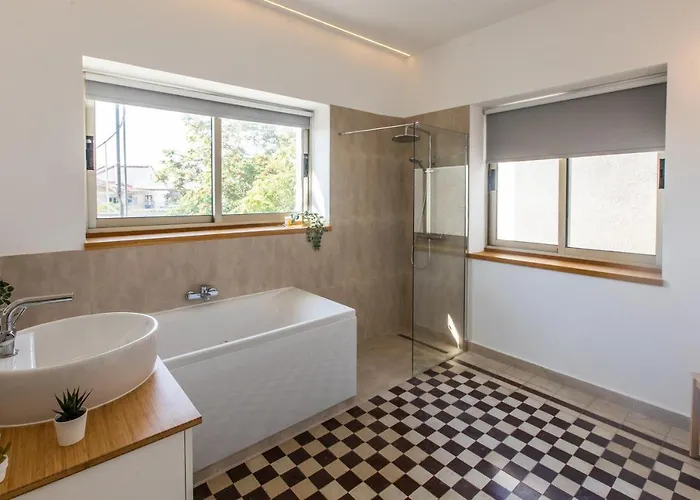 - Unique Staying In Centre 3* Paphos